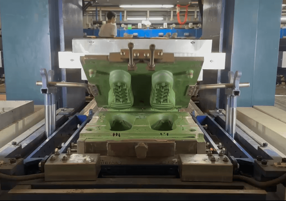 Compression EVA Machine